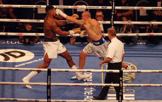 Кто кого бил больше: статистика ударов в бою Усик - Джошуа