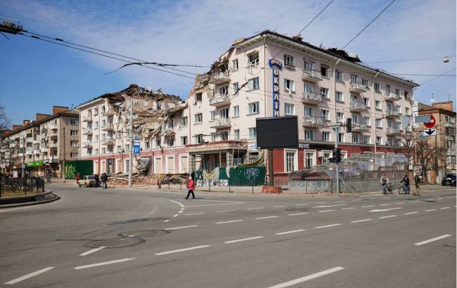 Продукты и стройматериалы: в Чернигов поступила большая партия помощи