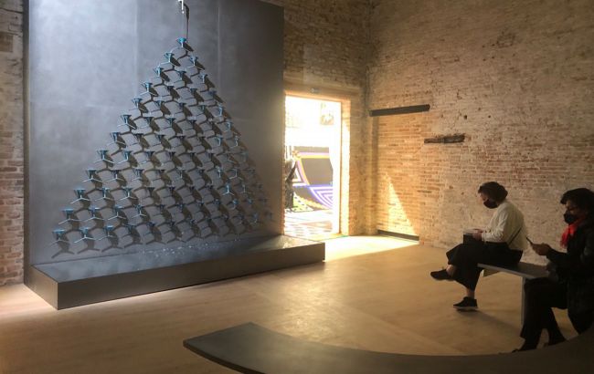 "Идея России - уничтожить нашу культуру": художник Павел Маков представил Украину на Венецианской биеннале