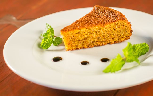 Простий морквяний пиріг, який приготує навіть дитина: рецепт (відео)