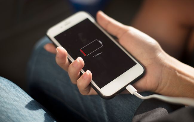 Как зарядить телефон от автомобильного аккумулятора: пошаговая инструкция