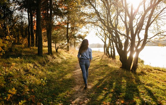Чому варто щодня гуляти на вулиці: п'ять переконливих причин