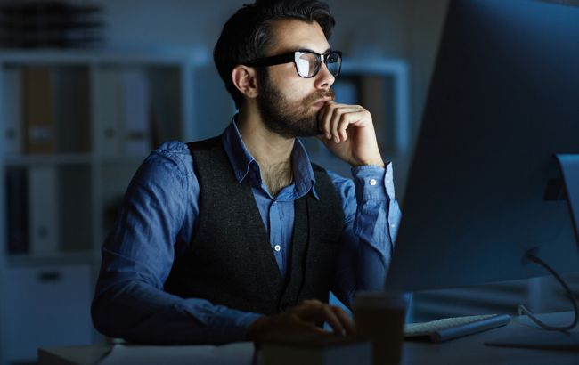 Як мінімізувати вплив комп'ютера на очі: шпаргалка від лікаря