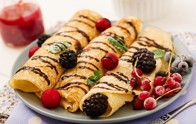 7 простих рецептів млинців хоч на кожен день Масляної (відео)