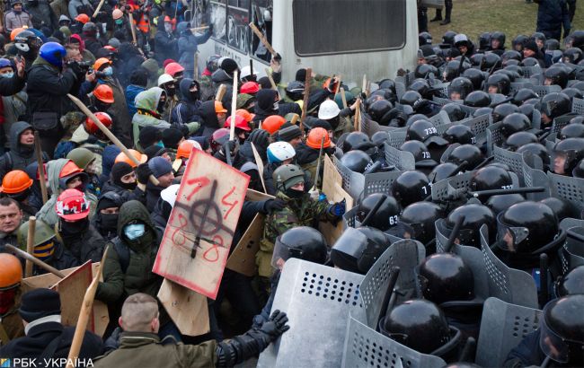 "Попередні майдани не були завершені": історик розповів про значення Революції Гідності для сучасної України