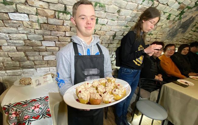 Любила кисле та солодке. У Луцьку відтворили смаколики, які готувала Леся Українка