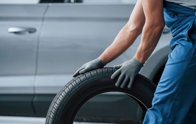 Чи можуть українців оштрафувати за їзду на зимовій гумі весною і літом. Це мають знати всі водії!