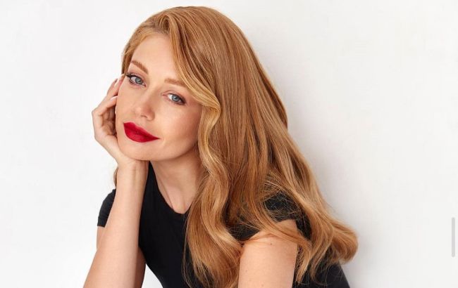 Лосини з мас-маркету та водолазка від Кардаш'ян: Ніколас Карма розсекретив вартість луку Тіни Кароль