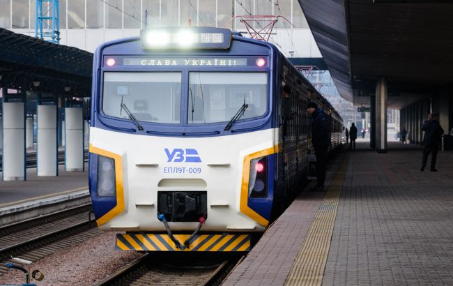 На курорти не поїдемо? Укрзалізницю розкритикували за новий розклад