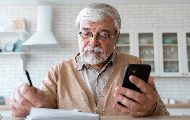 ПФУ розповів про нову послугу для українців: що додали та чому це корисно