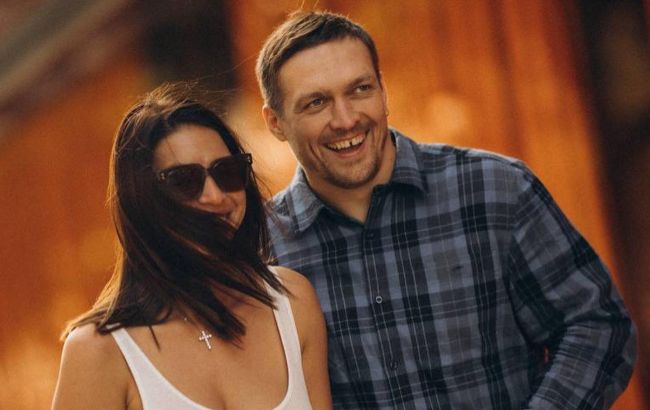 Олександр Усик стане батьком вчетверте. Зупинятися на цьому боксер не збирається