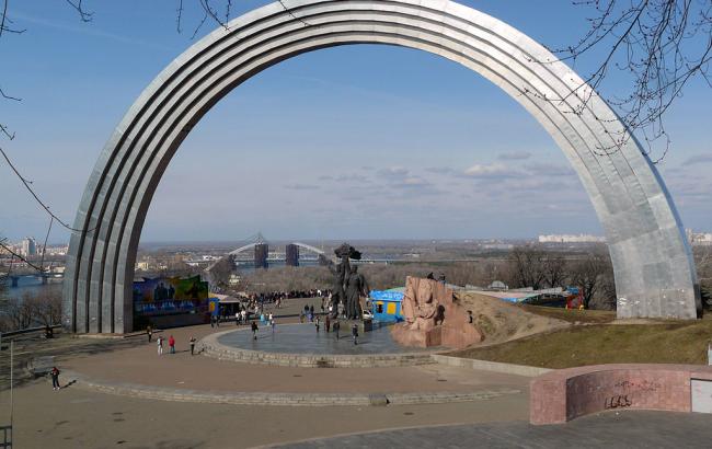 У Києві планують знести Арку дружби народів