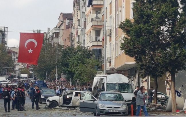 В результате взрыва в Стамбуле пострадали 5 человек