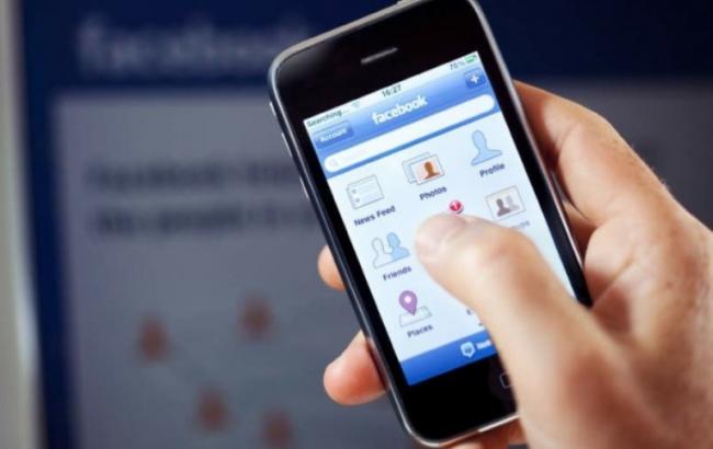 Роботу Facebook відновили після збою