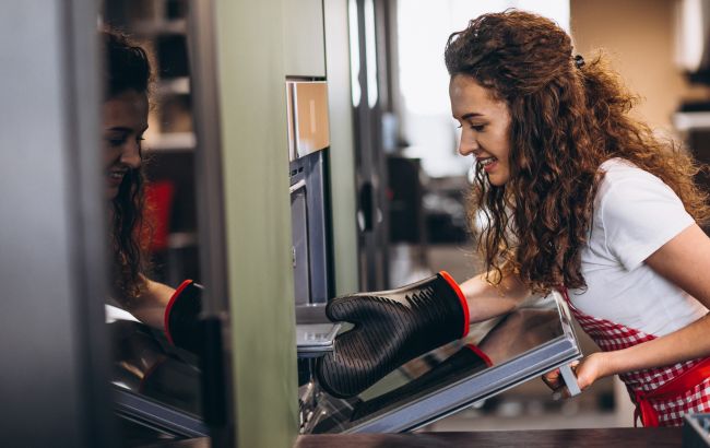 Никогда так не поступайте на кухне: это очень опасно!