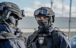 Поджег квартиру и пошел с оружием в супермаркет: все подробности стрельбы в Киеве