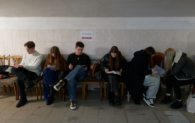 Російські війська атакують Україну: де оголошено повітряну тривогу