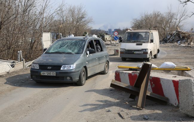 Из Мариуполя эвакуировали уже более 100 тысяч человек, - мэр