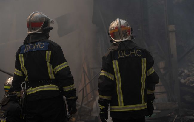 "Іскандер-М" вдарив по Кривому Рогу: пошкоджено багатоповерхівки, серед поранених 3-річна дитина