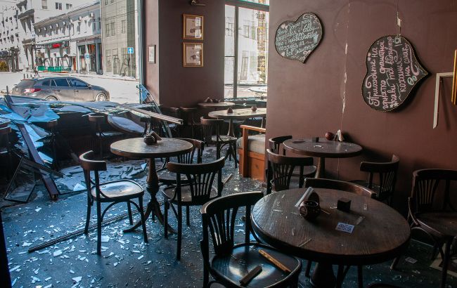 В Харькове оккупанты ракетой уничтожили гуманитарную кухню, пострадали сотрудники, - CNN