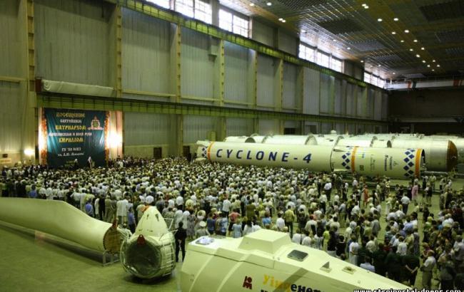 Порошенко подписал закон о реструктуризации долга "Южмаша" за электроэнергию