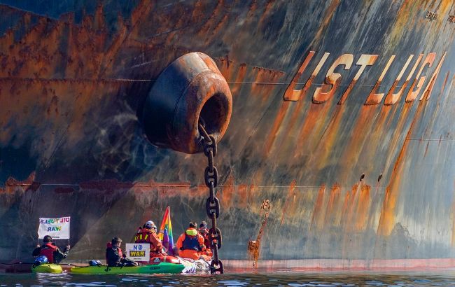 В обход санкций: Албания помогает России сбывать нефть - есть ряд схем