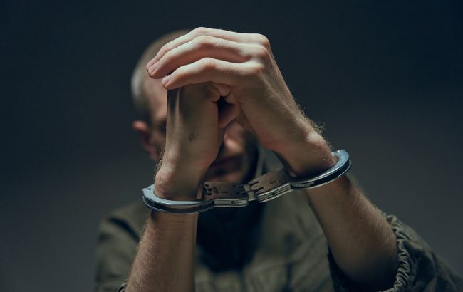 Cartier, Van Cleef і Hermes: на Львівщині митника викрили на "відкатах" за люксову ювелірку