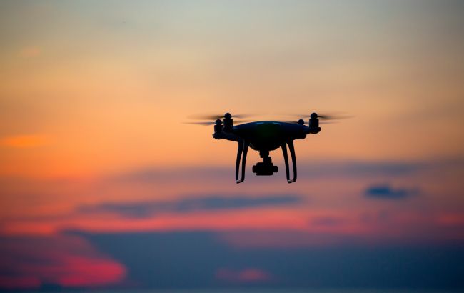 К 2030 году РФ планирует миллион операторов дронов: разведка предупреждает о милитаризации детей
