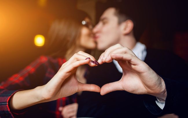 Чого насправді хоче кожен знак Зодіаку у коханні: Ракам потрібна стабільність, Овнам - пристрасть