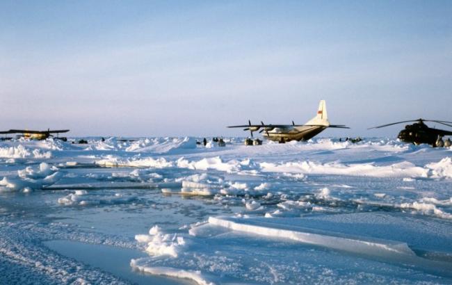РФ построит и реконструирует 10 аэродромов в Арктике
