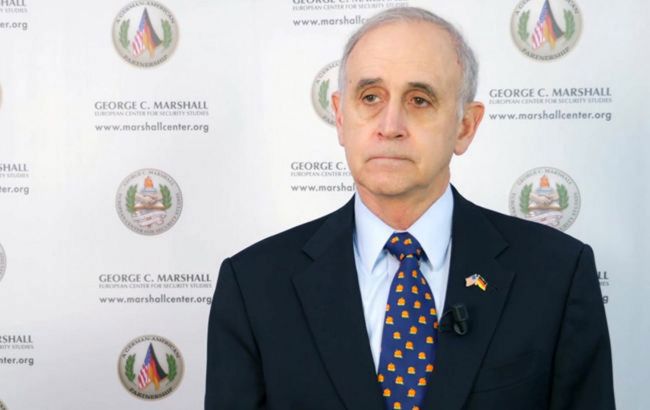 Комитет Сената США одобрил кандидатуру Дейтона на должность посла в Украине