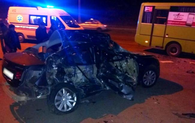 Столкновение авто с маршруткой в Харькове: трое погибших