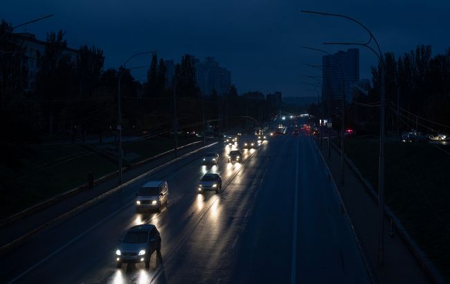 Як вимикатимуть світло у Києві 14 листопада: ДТЕК оновив графіки