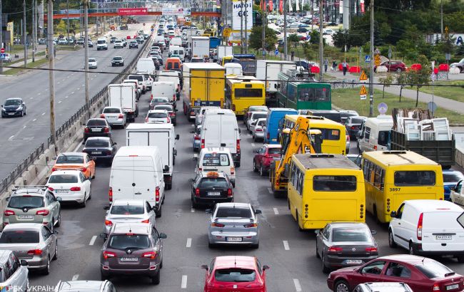 В Киеве образовались многочисленные пробки