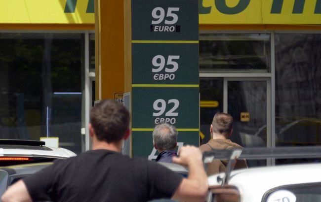Ціни знижуються: скільки коштують бензин, дизель та автогаз на АЗС