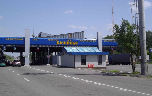 В Россию попытались вывезти старинные монеты и военные награды &nbsp;