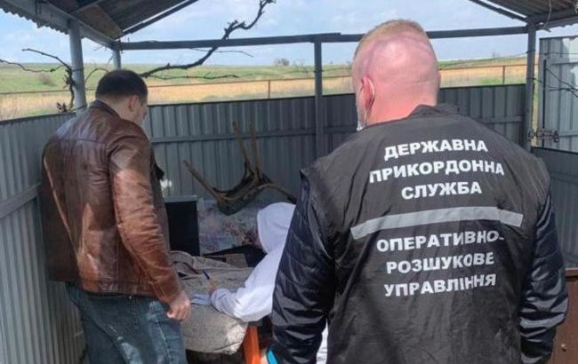 Начисляла выплаты "переселенцам". Сотрудницу банка подозревают в нанесении ущерба государству