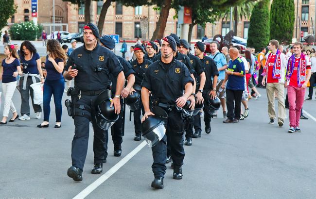 В Барселоне более 24 тыс. человек вышли на митинг с требованием проведения референдума