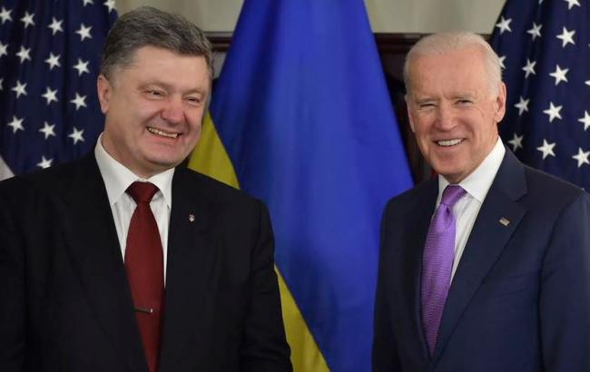 Байден призвал Украину и РФ к деэскалации напряженности в Крыму