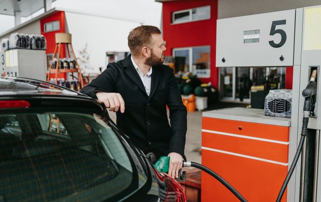 Мировые цены на топливо снова стремительно растут: эксперт объяснил почему