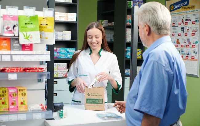 Бонуси для клієнтів і готівка на касі: мережа аптек "Подорожник" розпочала співпрацю з Mastercard