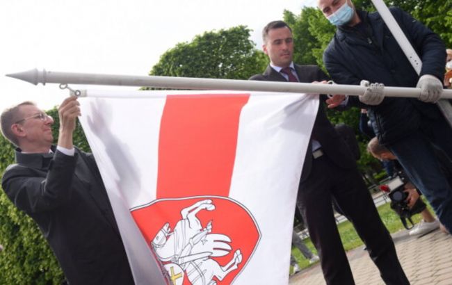 В Беларуси возбудили дело на мэра Риги и главу МИД Латвии из-за замены флага