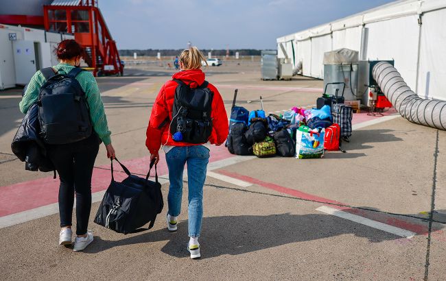 Українці розповіли про життя у німецьких таборах для біженців