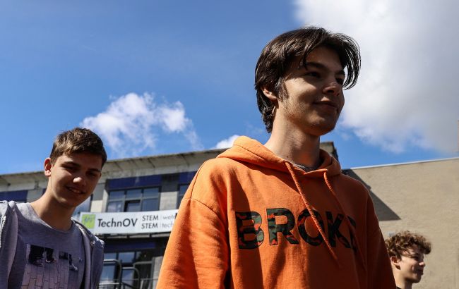 Чи можна дітям 16 років їздити до Польщі без супроводу дорослих: пояснення юриста