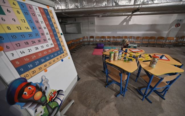 Дополнительная работа. Учителей в Киеве заставляют дежурить в укрытиях