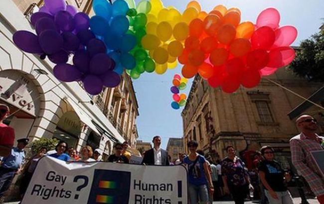 На Мальте узаконили однополые браки