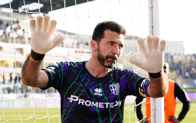 Легендарний воротар Буффон завершив кар'єру в 45 років