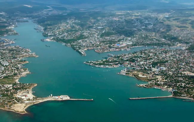 Окупанти дуже щільно прикрили бухту Севастополя РЕБом. Це видно навіть з космосу (фото)