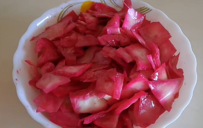 Хрумка "Пелюстка", яку з&rsquo;їдають першою: капуста яскравіша за корейську