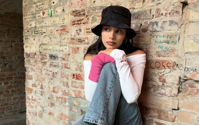 Мишель Андраде поделилась списком любимых песен о чувствах (видео)